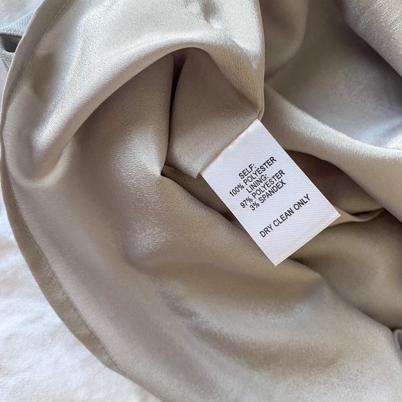 2/$60๐ CLOSET CLEAN OUT: Lulus tie back mini dress - Picture 9 of 11